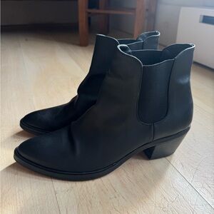The Last Conspiracy Marzia Mat Black Chelsea Boot